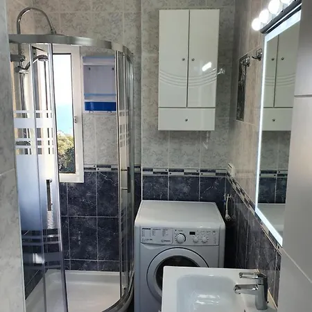Iris Del Mar Apartment